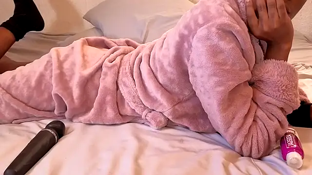 PetiteEbonyBabe webcam