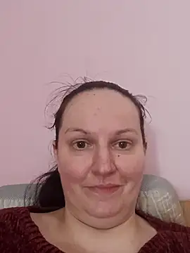 BustyLadyAlma webcam