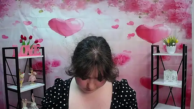 NeonilaLisova webcam