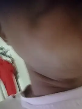 adriyelkins6912 webcam