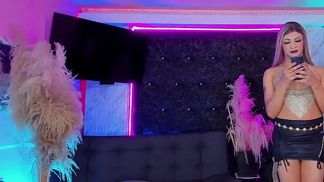 queens_wonders_blonders - Queens_Wonders_Blonders's free webcam - UK Sex Cams