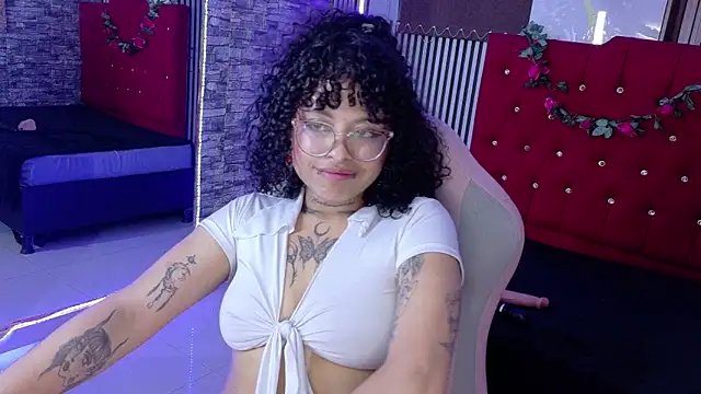 mia_hernnandez webcam