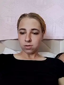 Gussie_Bridie webcam