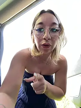 Giuliana_baby webcam