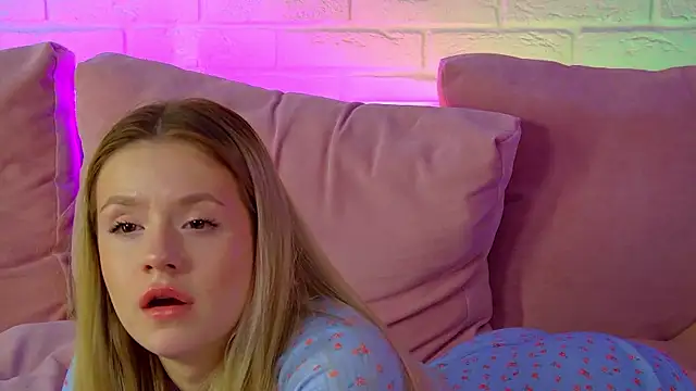 MilanaBalmain webcam