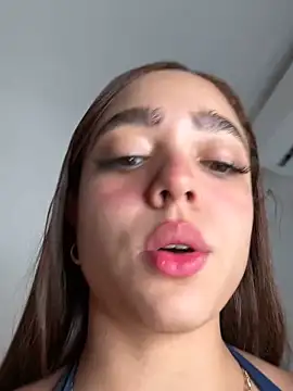 hottiee_melannie webcam