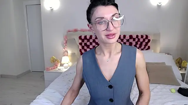 AriannaCruise webcam