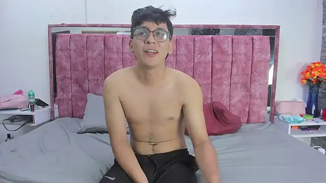 Madinson78Couple webcam