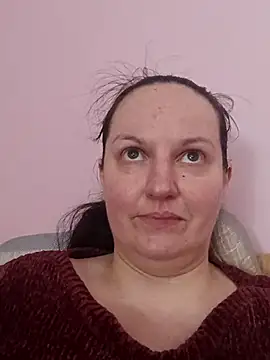 BustyLadyAlma webcam