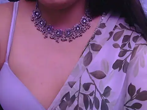 aayesha-queen - Aayesha-queen's free webcam - UK Sex Cams