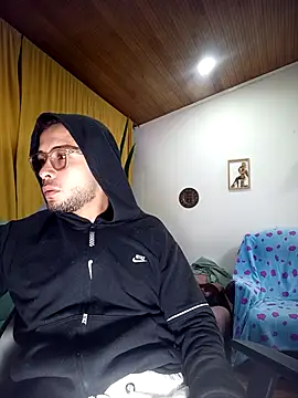sebastian_horny webcam