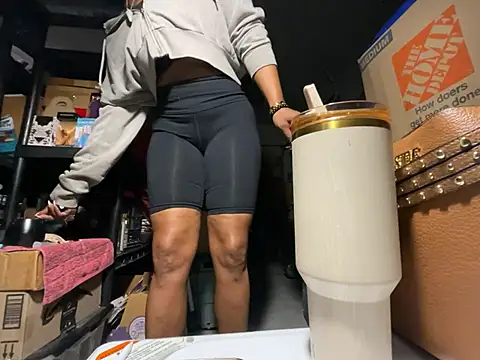 wynterheat (F milf) - 1 1/2 HR nude chores show✨2 tkn