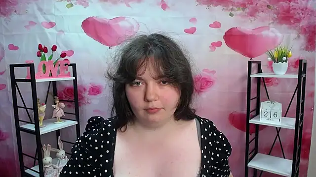 NeonilaLisova webcam