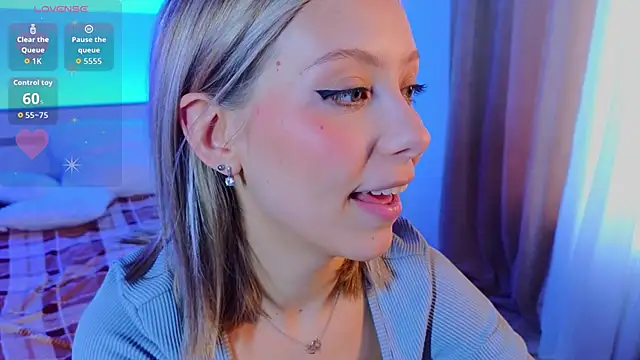 LumMina Stripchat cam model