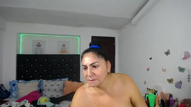 mature_bigboobs10 webcam