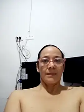 nicolle_milf1978 - Nicolle_milf1978's free webcam - UK Sex Cams