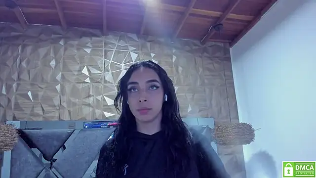 Kiara_velvet__ webcam