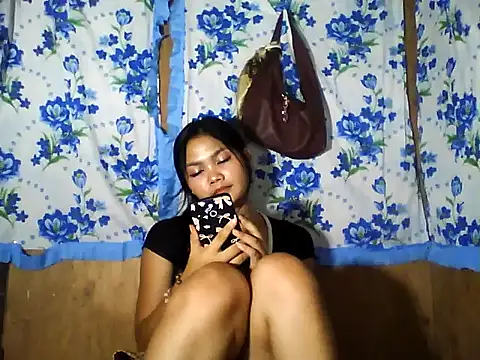 PinaySkinnyJust18 webcam