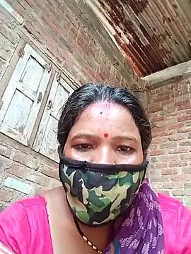 Kirti_sacsena webcam