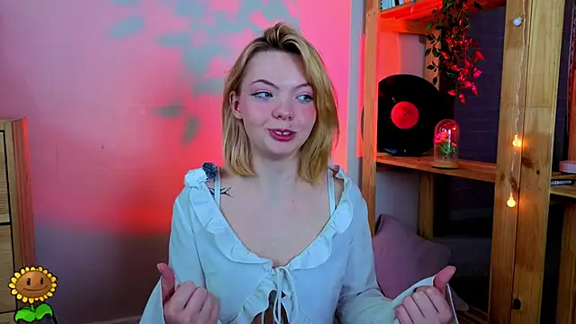 MelinaBunnyyy webcam