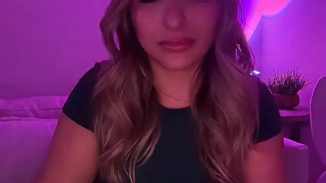 lustfulsmiles webcam