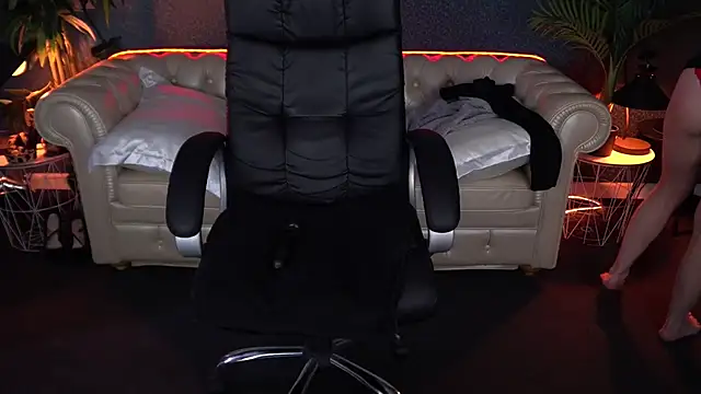 dafni_monn - Dafni_Monn's free webcam - UK Sex Cams