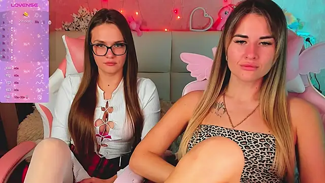 hotty_girls_here webcam