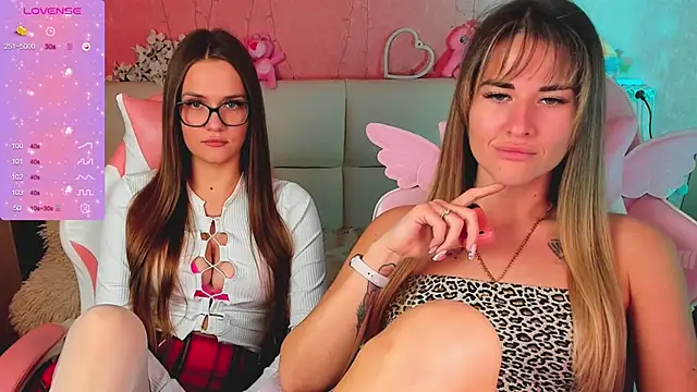 hotty_girls_here webcam