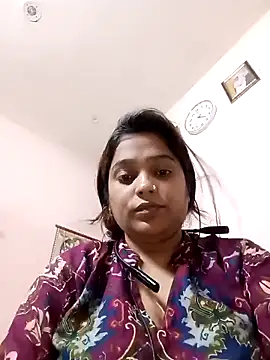Trisha_71 webcam