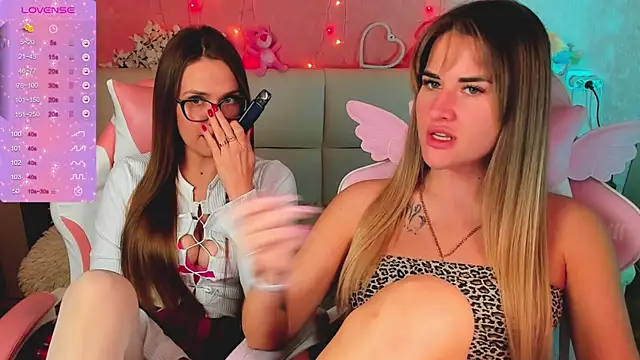 hotty_girls_here webcam