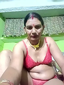 Webcam Model (YOURFIVAA)  is live.Free join now!