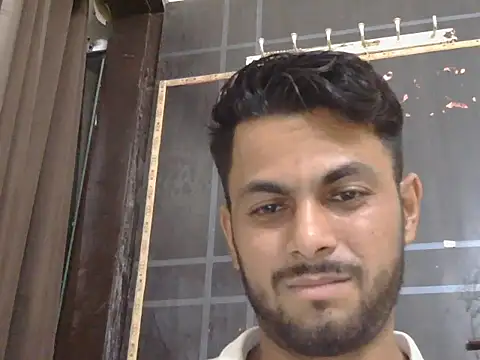 Stubborndesiboy webcam