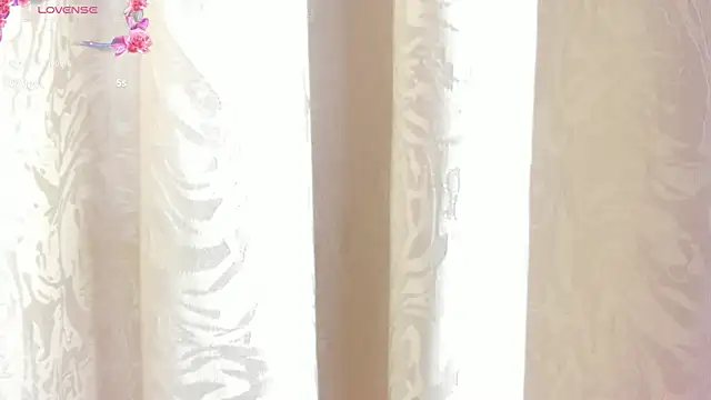 AlondraSoomer webcam