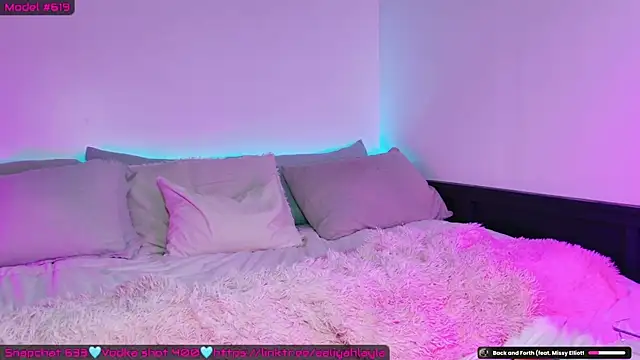 AaliyahLaylah webcam