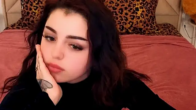 SinfulKittenn webcam