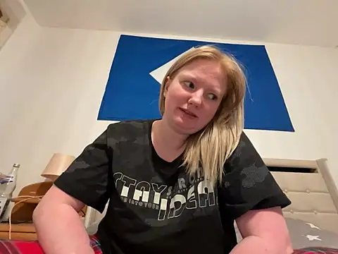 TruckerBabeLeenchen webcam