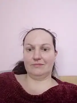 BustyLadyAlma webcam