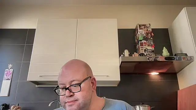 theitalianbear - Theitalianbear's free webcam - UK Sex Cams