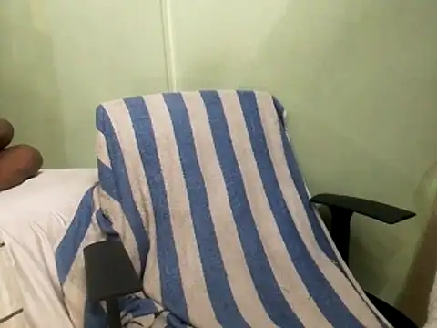 calme_odl1 - Calme_odl1's free webcam - UK Sex Cams