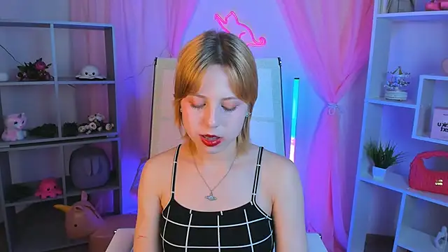 VivienneHebert webcam