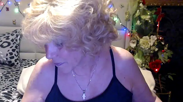 happywomanon - HappyWomanOn's free webcam - UK Sex Cams