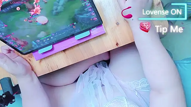 AngelwithEcup webcam