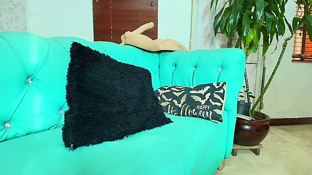 Naughty_Kittenm webcam