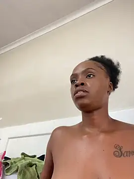 LuciousLips96 webcam