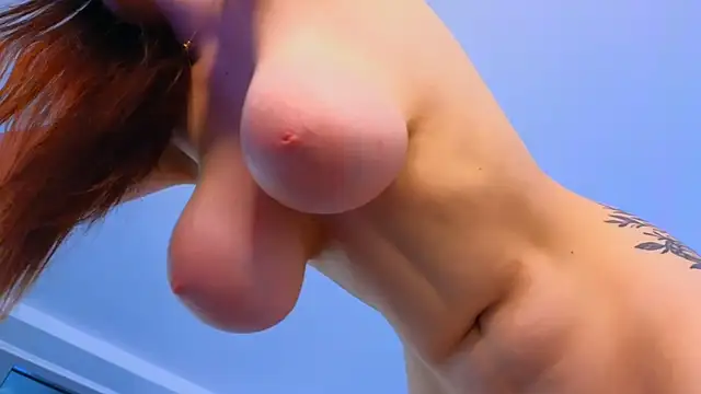 HotBustyBabeX live sex cam