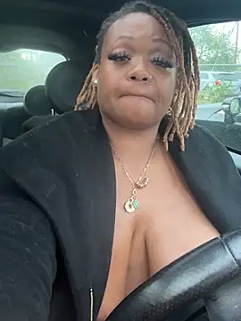 Queen_Phoenix webcam