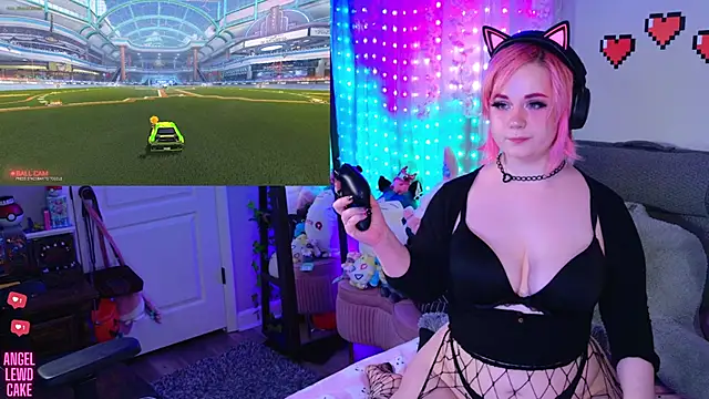 Angel-Lewd-Cake webcam