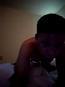 SexyAssPosingGuy webcam