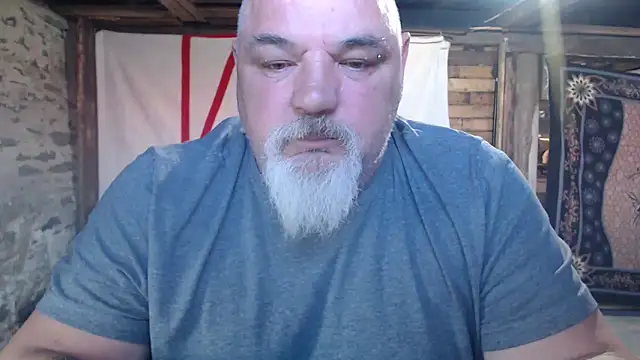 Newfiesausage1972 webcam