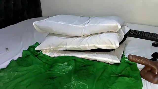 Judy-the-Booty webcam